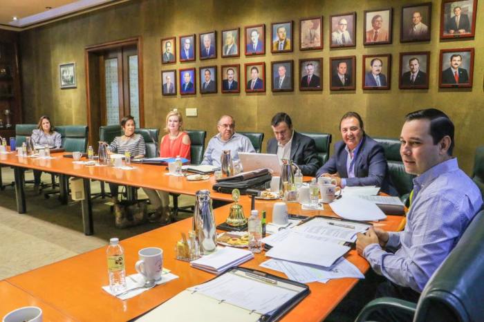 18921673_785529461611121_7479333898899870115_n